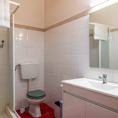 Eiras Altas Grande By Portucasa Corte Vidreiro