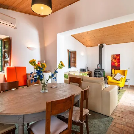 Vila Eiras Altas Grande By Portucasa