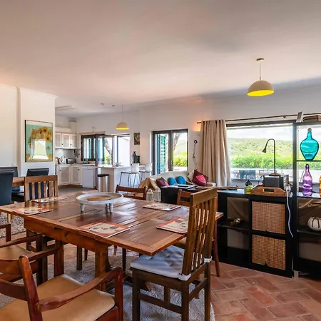 Vila Eiras Altas Grande By Portucasa