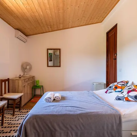 Vila Eiras Altas Grande By Portucasa *