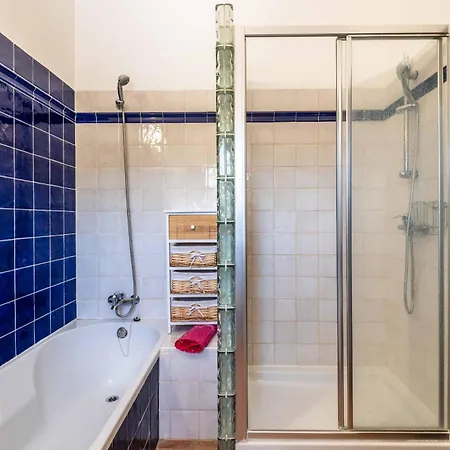 Vila Eiras Altas Grande By Portucasa