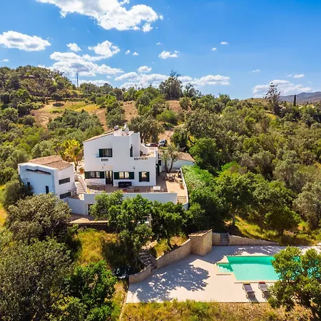 Eiras Altas Grande By Portucasa