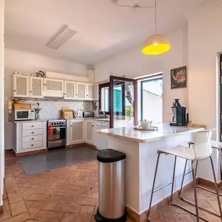 Vila Eiras Altas Grande By Portucasa Corte Vidreiro