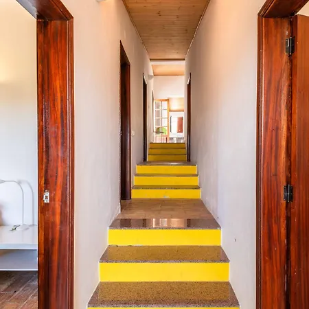 Villa Eiras Altas Grande By Portucasa *