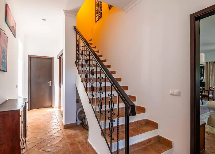 Eiras Altas Grande By Portucasa