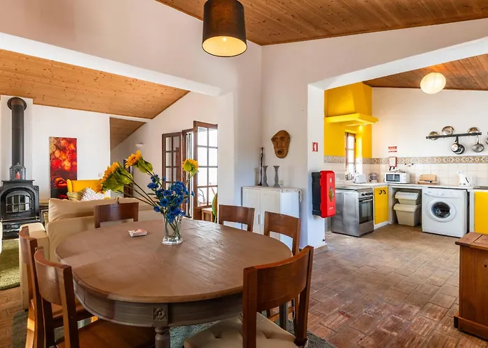 Eiras Altas Grande By Portucasa Corte Vidreiro