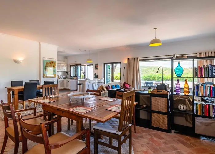 Villa Eiras Altas Grande By Portucasa