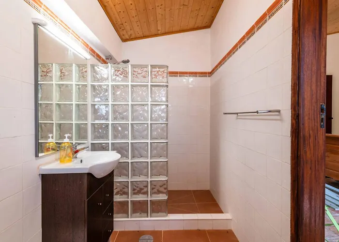 Eiras Altas Grande By Portucasa Corte Vidreiro