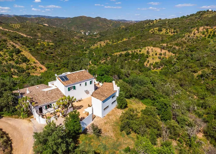 Villa Eiras Altas Grande By Portucasa