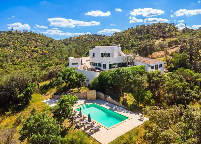 Villa Eiras Altas Grande By Portucasa Corte Vidreiro